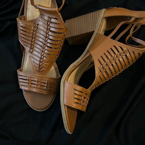 Brown Open Toe Sandal, 2.5 Inch Block Heal - Picture 2 of 4